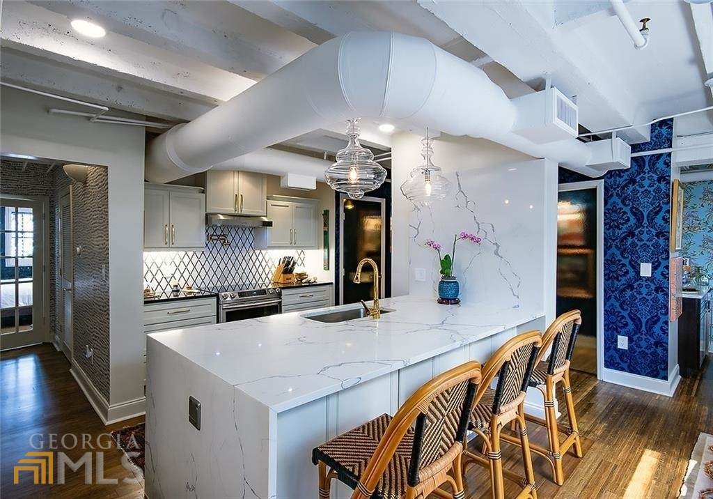 32 Peachtree Street - Photo 1