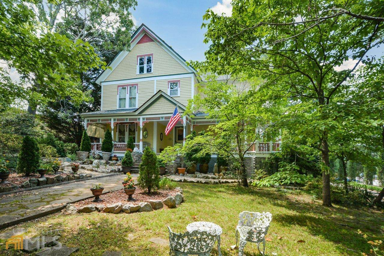 331 Maple Street - Photo 1