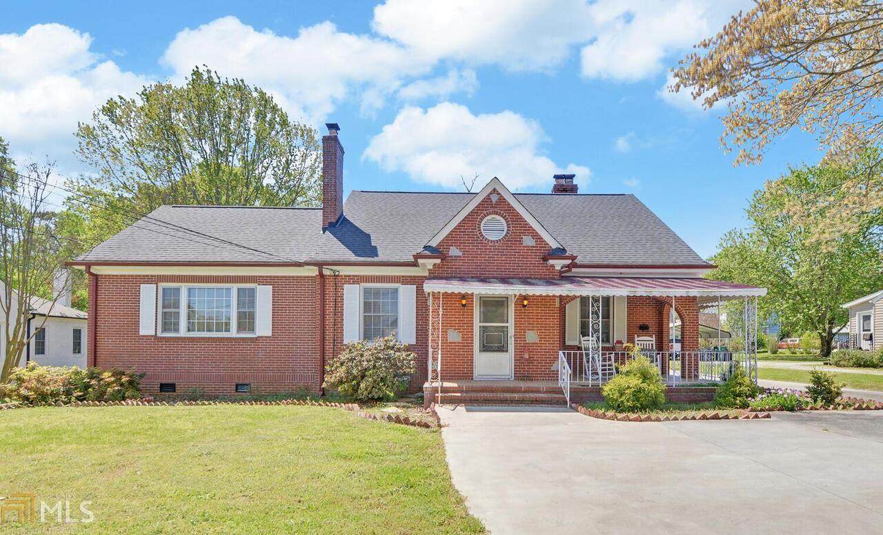 620 Howell Street - Photo 1