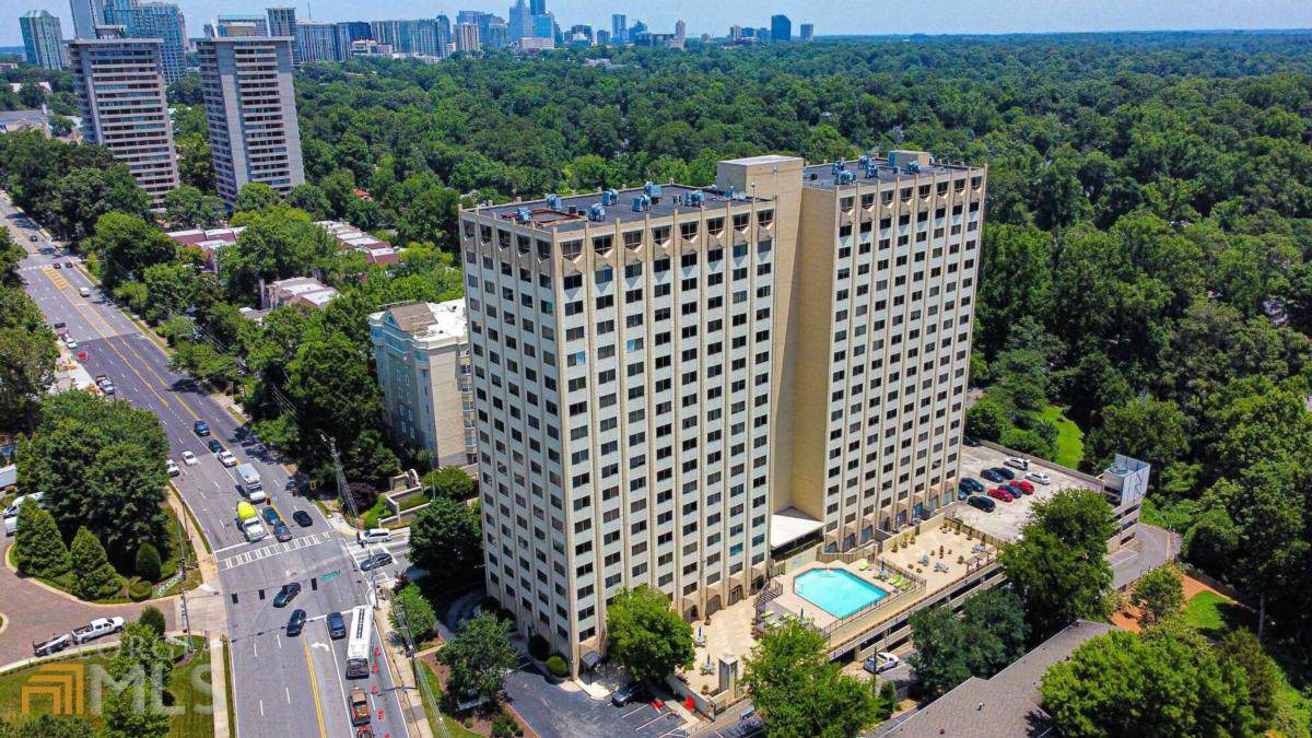 2479 Peachtree Road - Photo 1