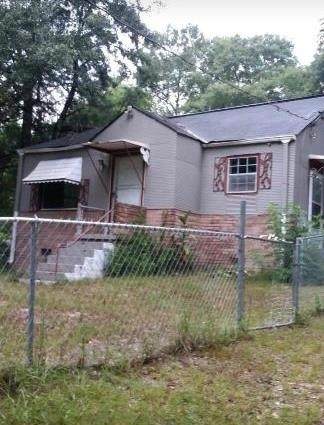4005 Linden Circle - Photo 1