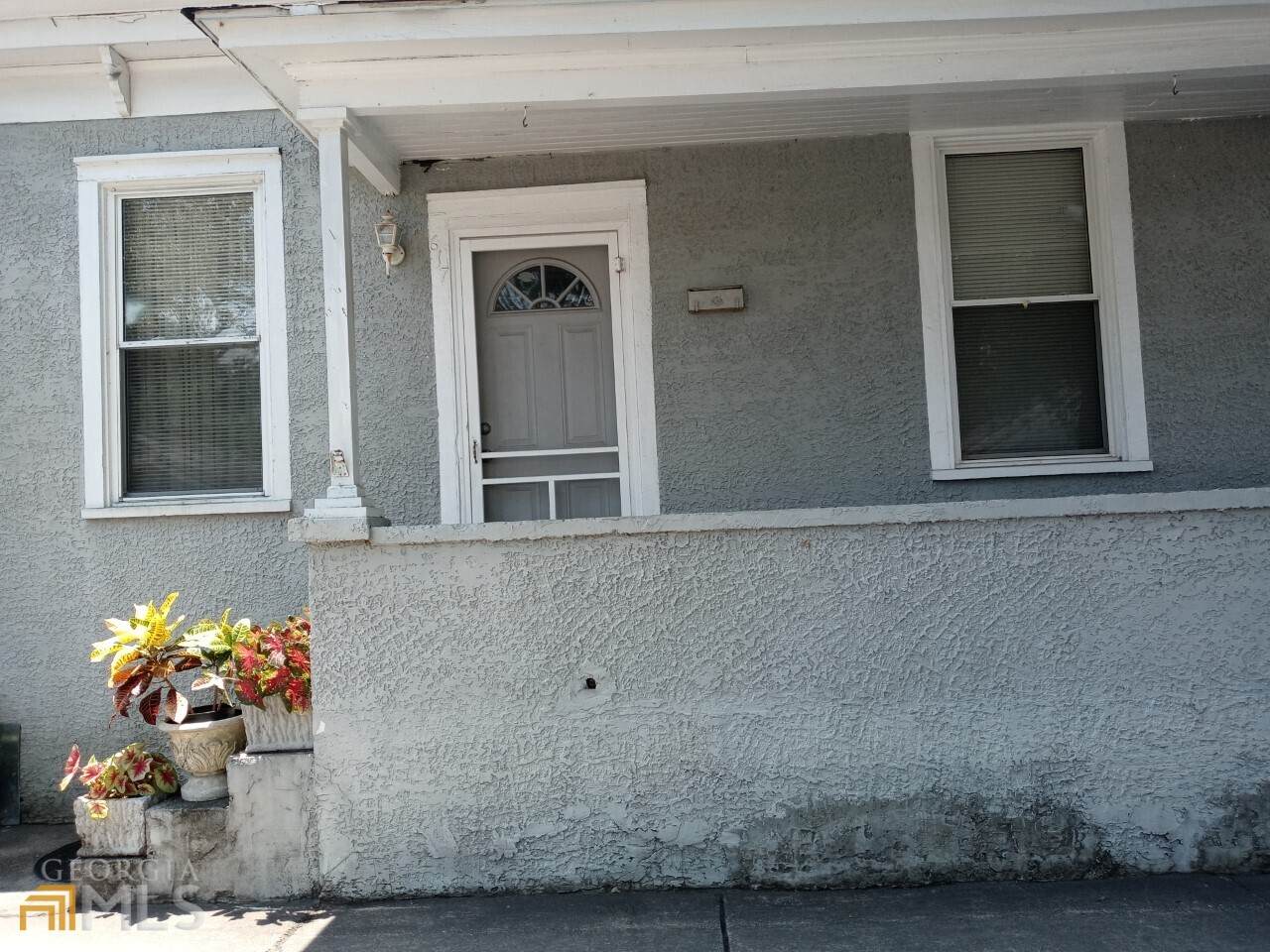 615-617 35th Street - Photo 1