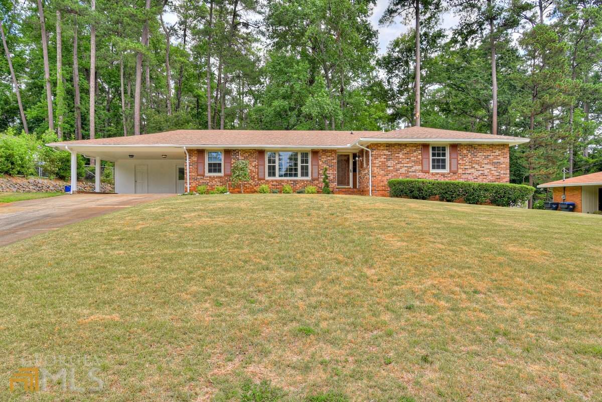 526 Hillwood Circle - Photo 1