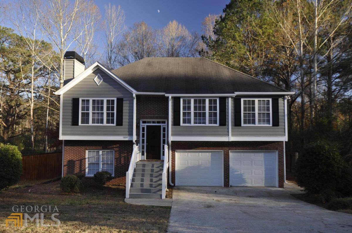 1604 Barrier Road - Photo 1