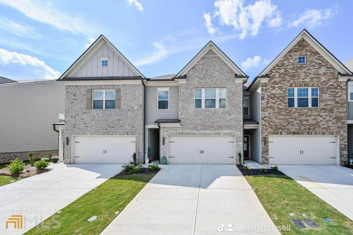 2305 Trelipe Drive - Photo 1