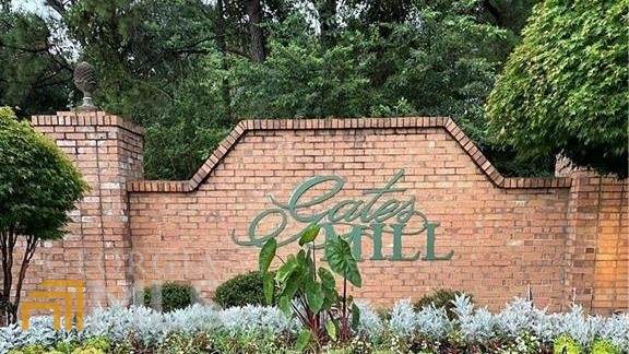 1400 Gateswalk Path - Photo 1