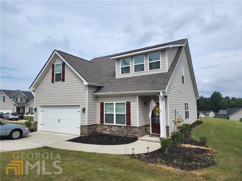 557 Huntington Lane - Photo 1