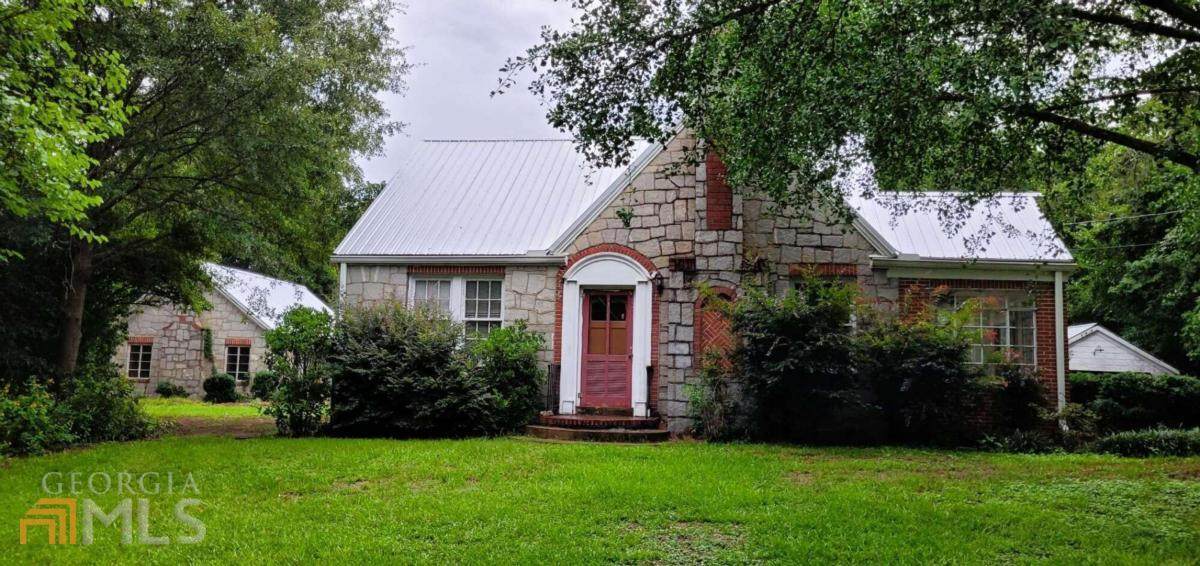586 Main Street - Photo 1