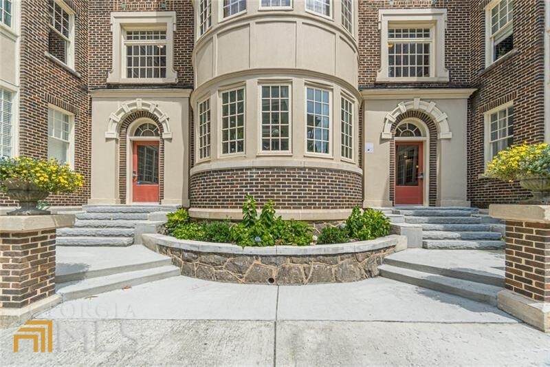 635 Myrtle Street - Photo 1