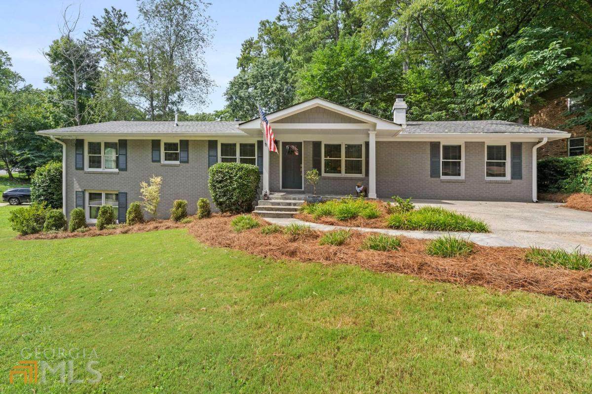 1214 Pinehurst Circle - Photo 1