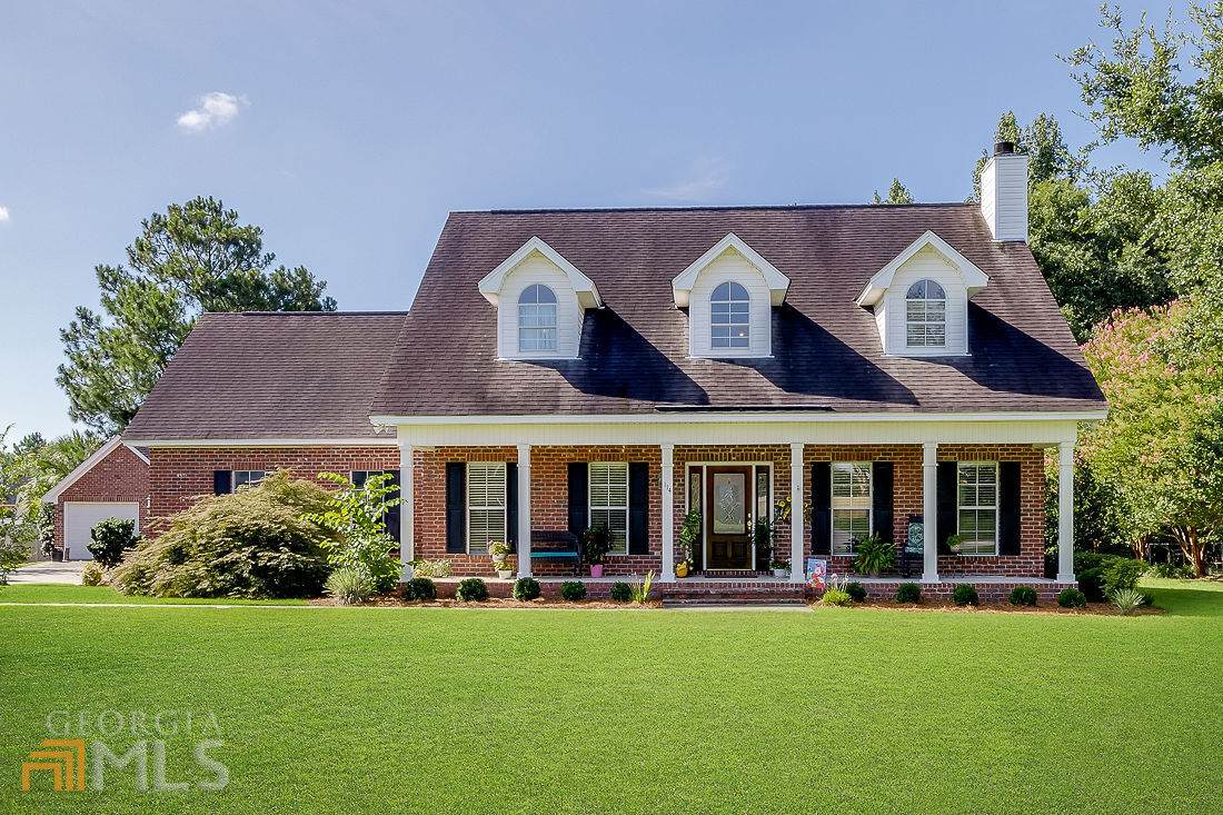 114 Lakewood Drive - Photo 1