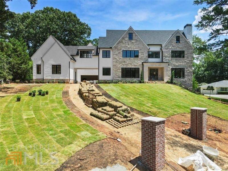 2731 Ridgewood Road - Photo 1