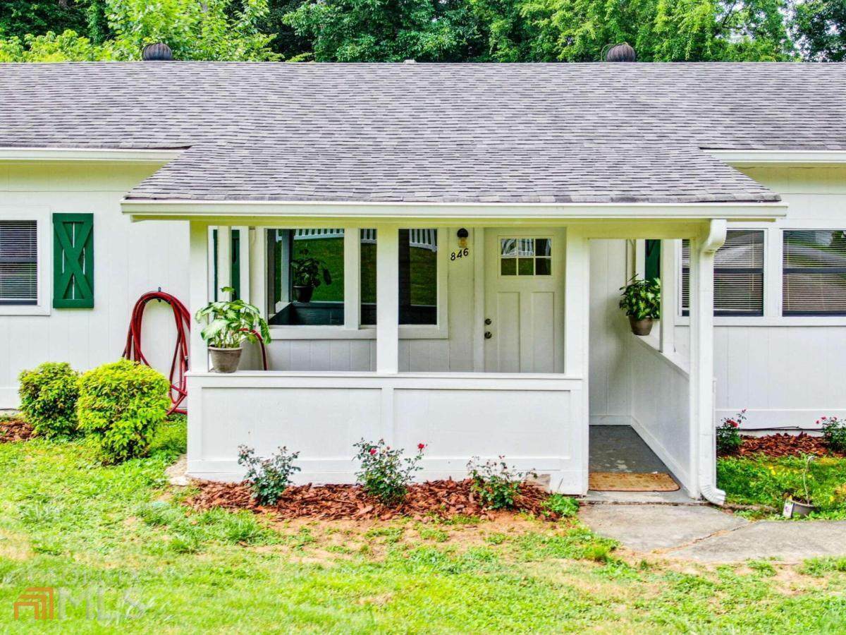 846 Chrysler Avenue - Photo 1