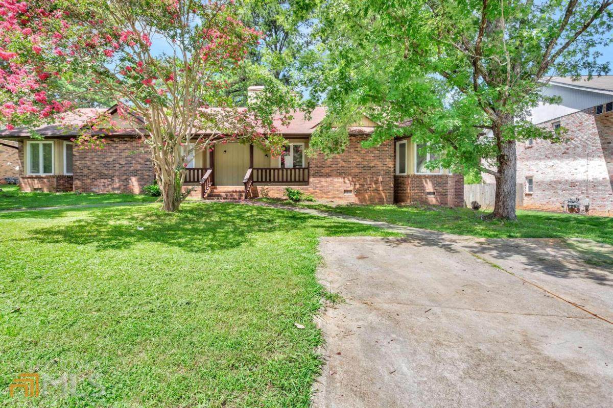 2130 Fieldstone View Court - Photo 1