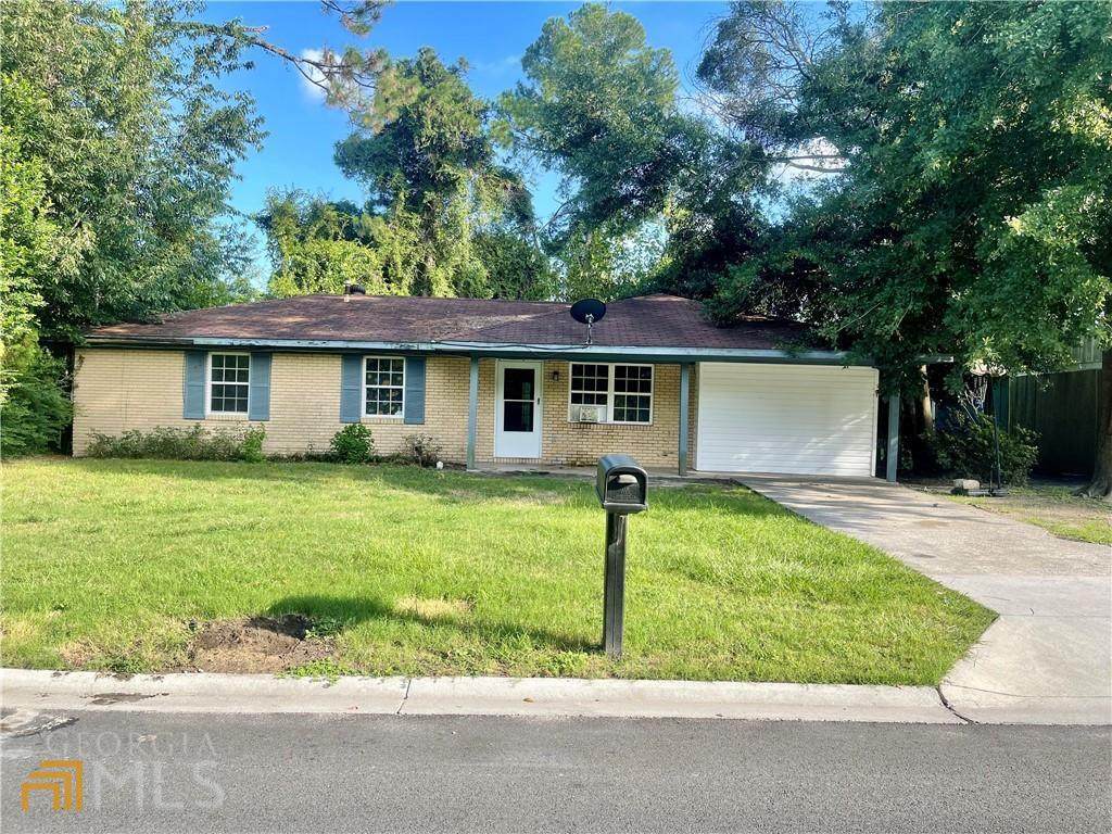 2274 Pinewood Drive - Photo 1