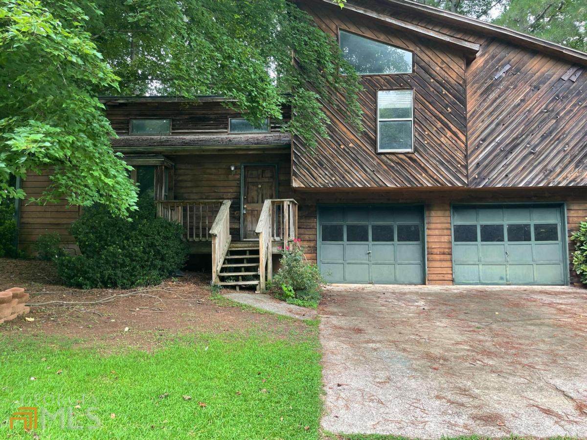 4484 Calumet Drive - Photo 1