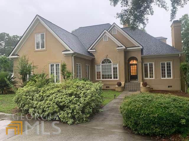 112 Waters Edge Drive - Photo 1