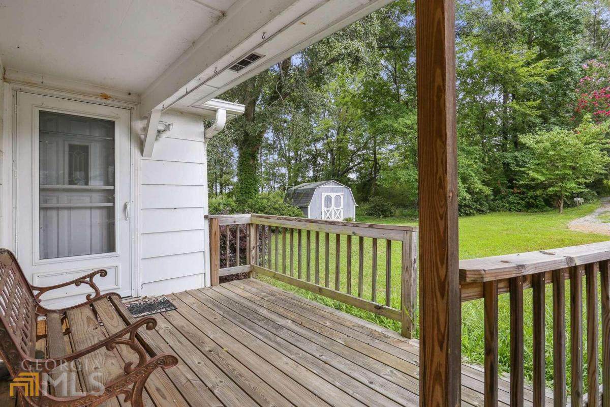 215 Rope Mill Lane - Photo 1