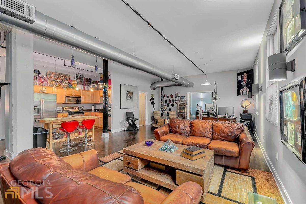1828 Liberty Lane - Photo 1