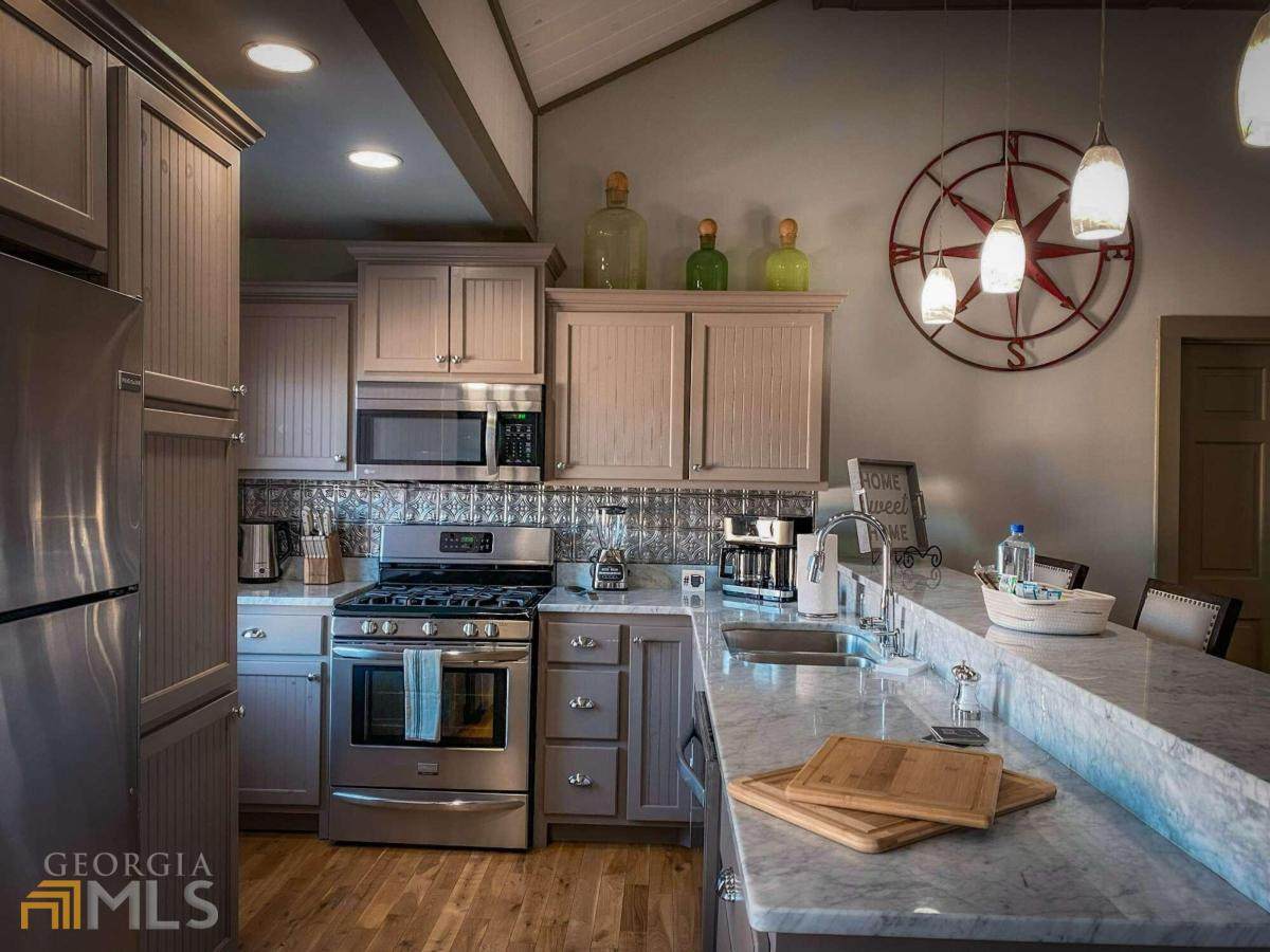 544 Main Street - Photo 1