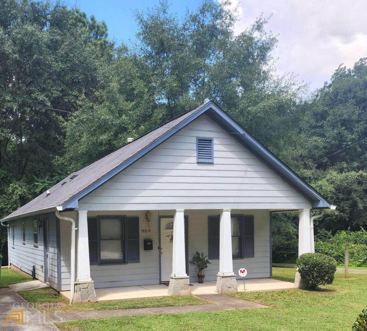 909 Walker Avenue - Photo 1