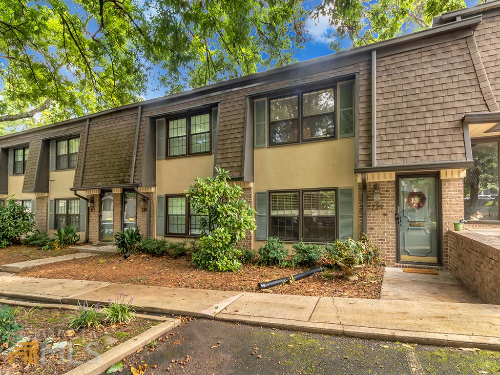 239 Triumph Drive - Photo 1
