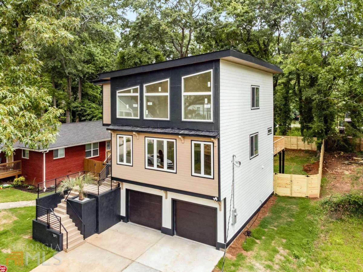 1371 Lyle Avenue - Photo 1