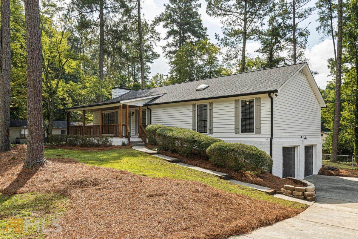 2774 Bentwood Drive - Photo 1