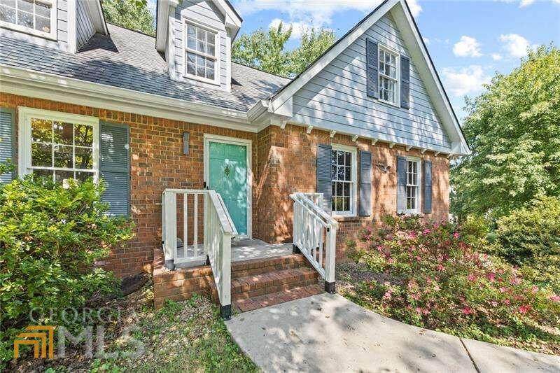 3804 Maple Court - Photo 1