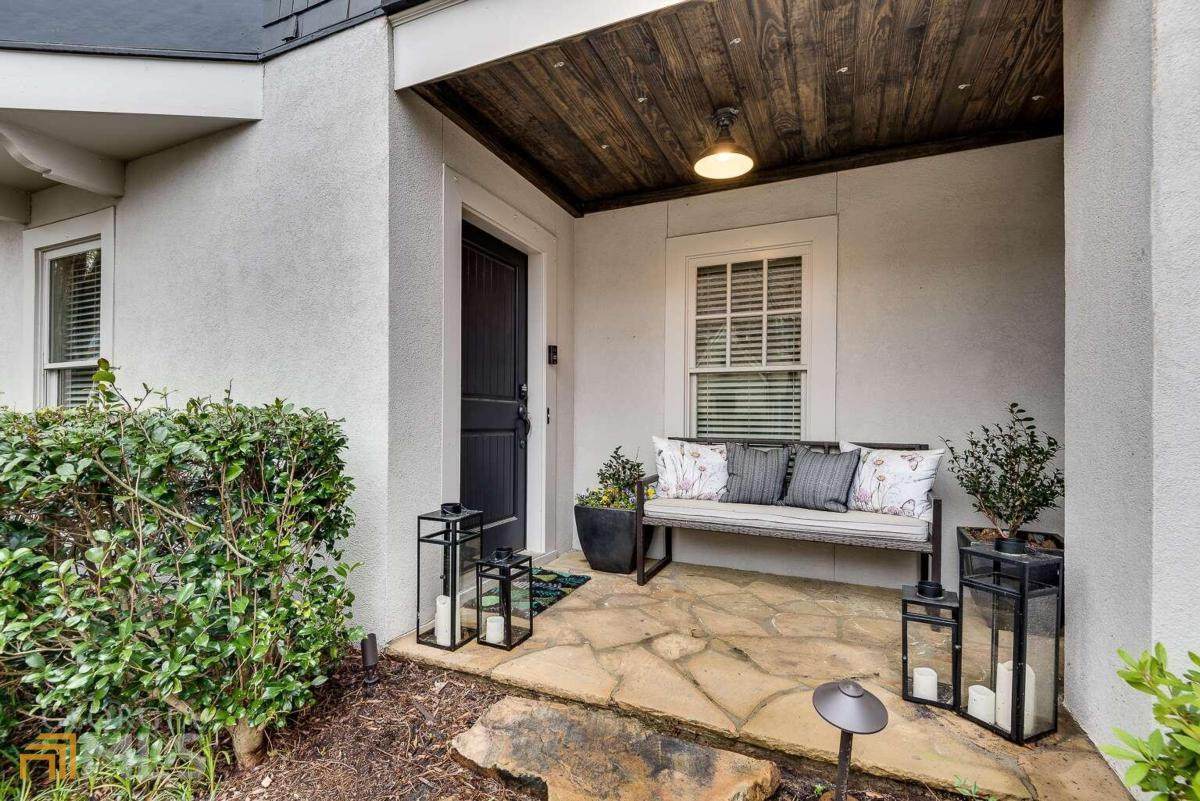 6530 Center Grove Street - Photo 1