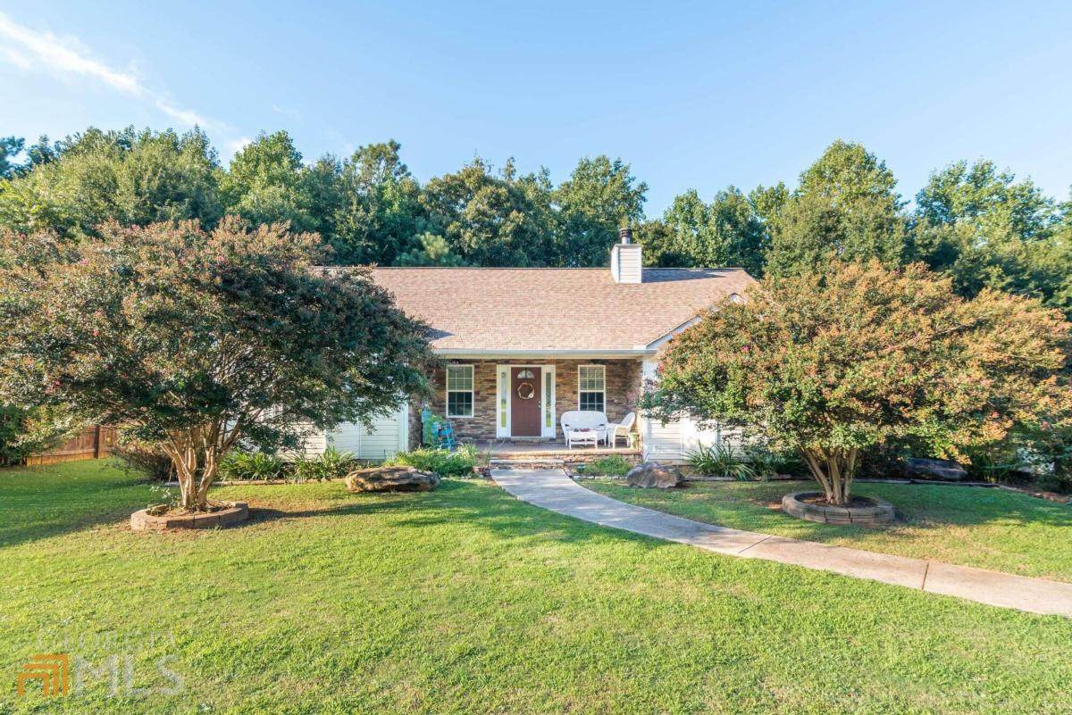 532 Spruce Lane - Photo 1