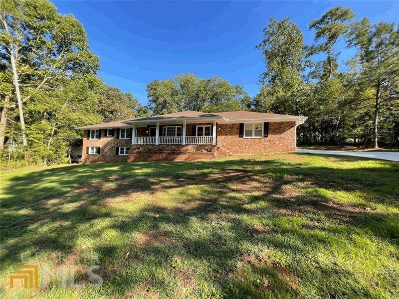 1870 Hamlin Drive - Photo 1