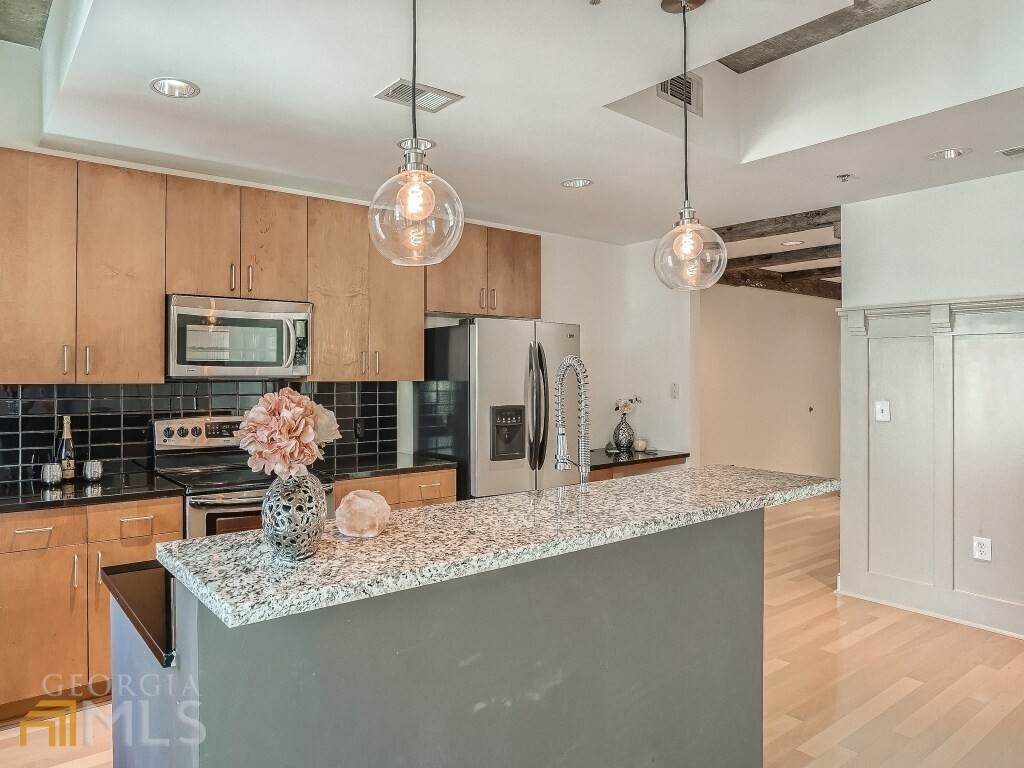 44 Peachtree Place - Photo 1