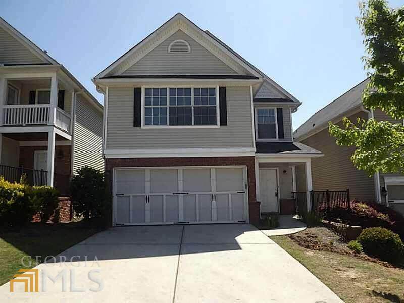 646 Lakes Circle - Photo 1