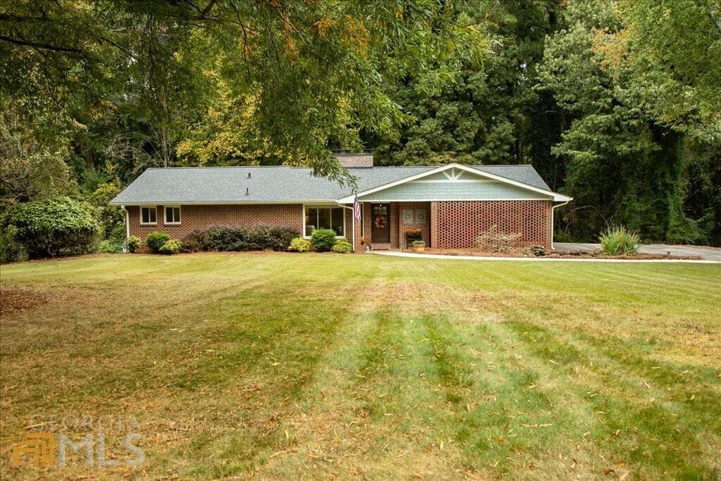 5128 Lakewood Drive - Photo 1
