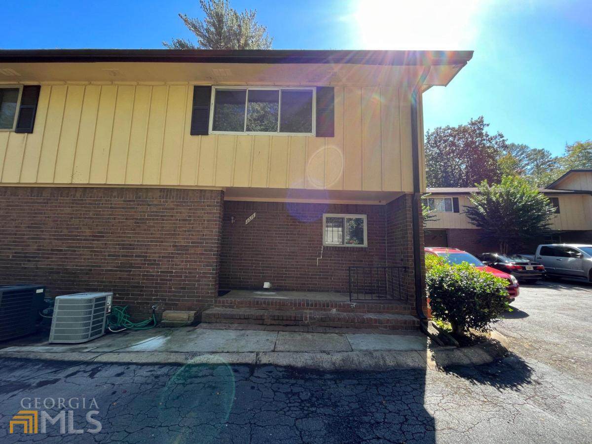 2518 Bradford Square - Photo 1