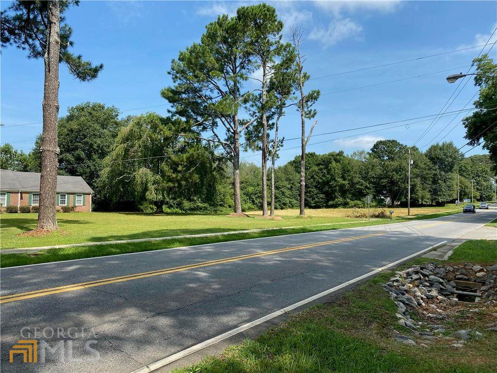 418 Dahlonega Street - Photo 1