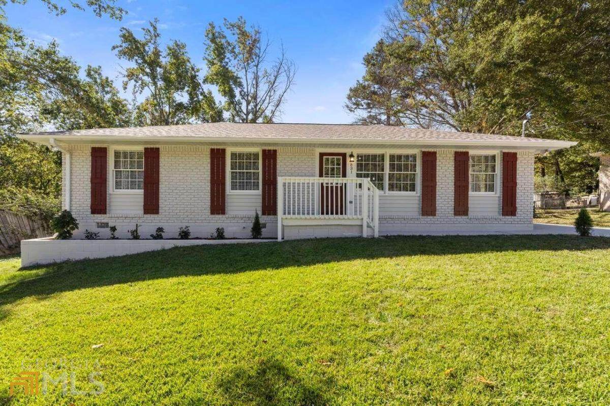 831 King Road - Photo 1
