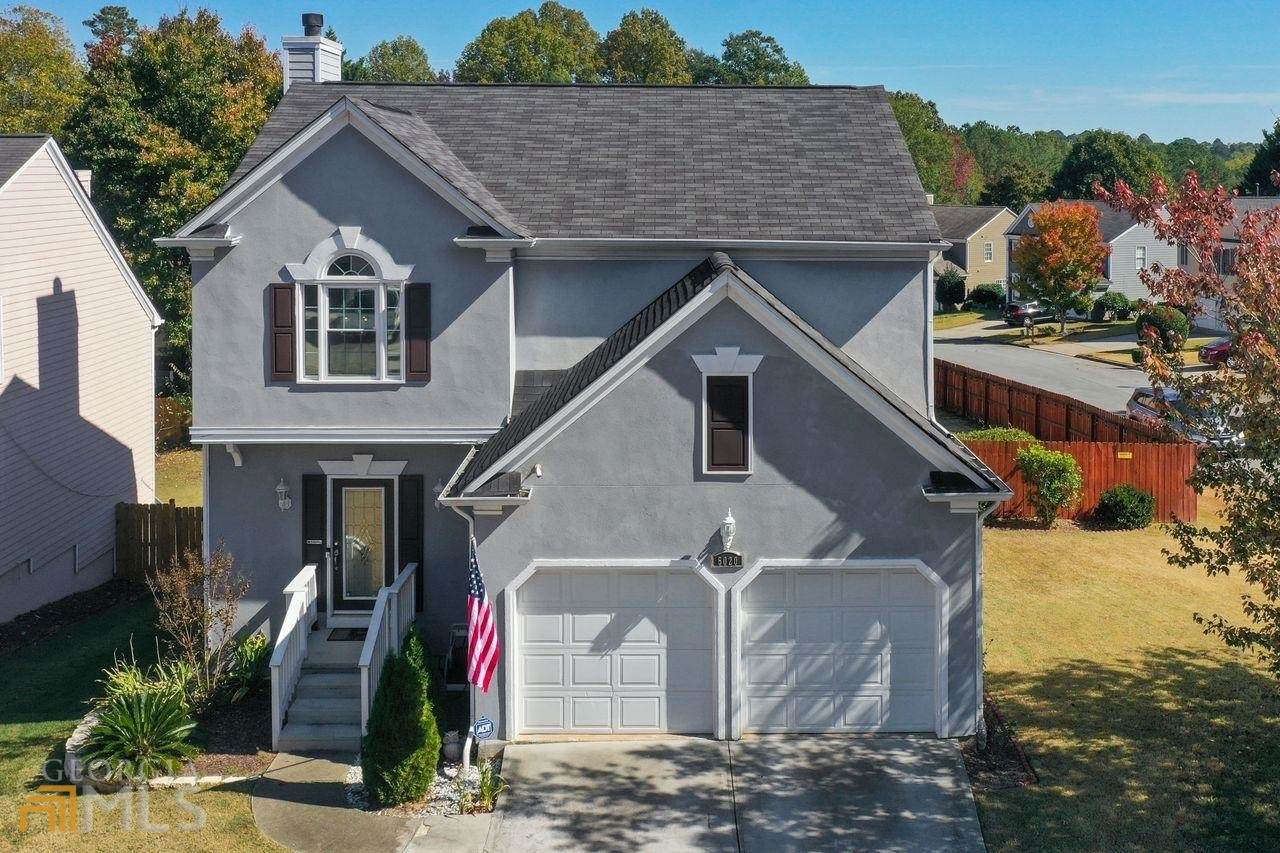 5020 Pattingham Drive - Photo 1