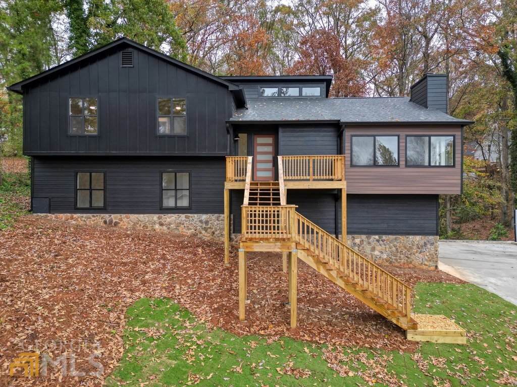 6855 Creekwood Drive - Photo 1