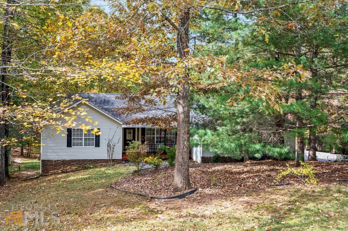165 White Oak Lane - Photo 1