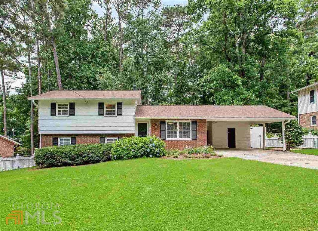 1998 Commodore Lane - Photo 1