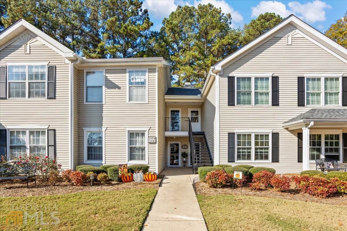 1104 Ridgelake Drive - Photo 1