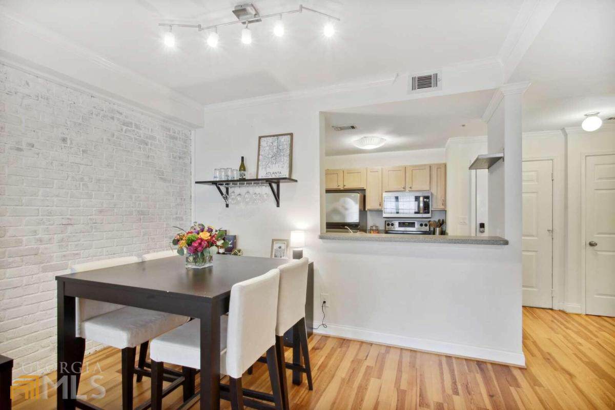 1075 Peachtree Walk - Photo 1
