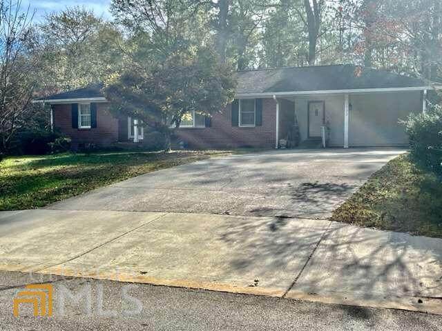 3733 Lindley Circle - Photo 1