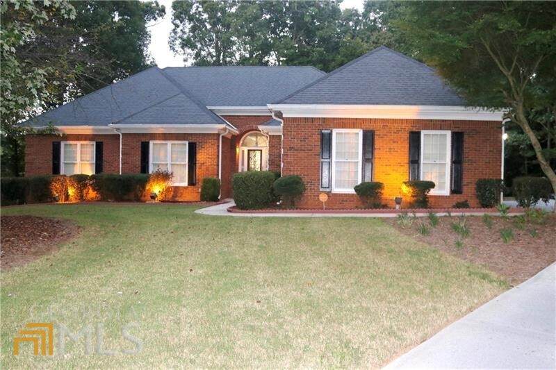 1105 Oxford Drive - Photo 1