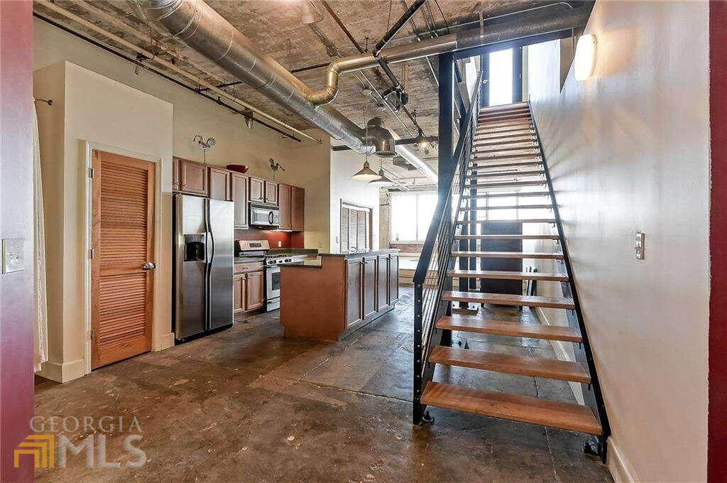 505 Whitehall Street - Photo 1