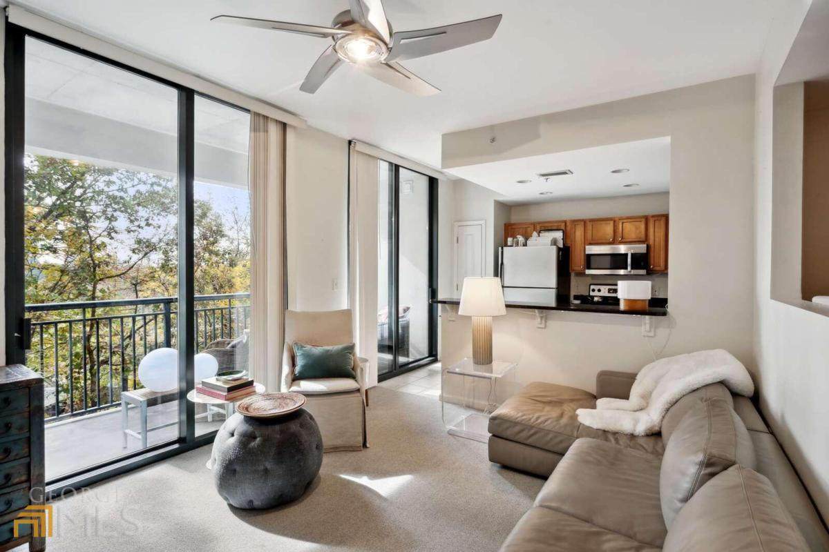 3040 Peachtree Road - Photo 1
