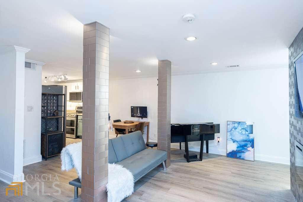 1639 Briarcliff Road - Photo 1