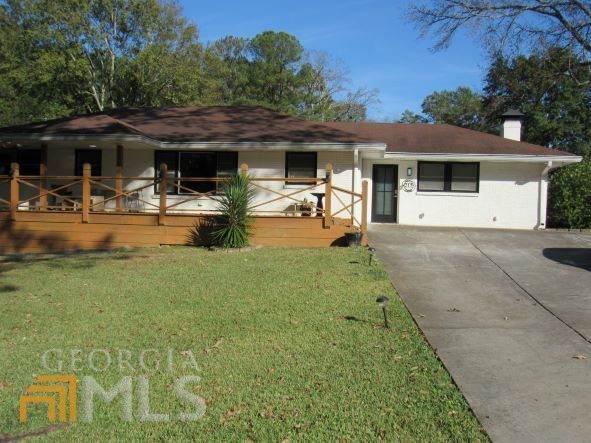 215 Collum Street - Photo 1